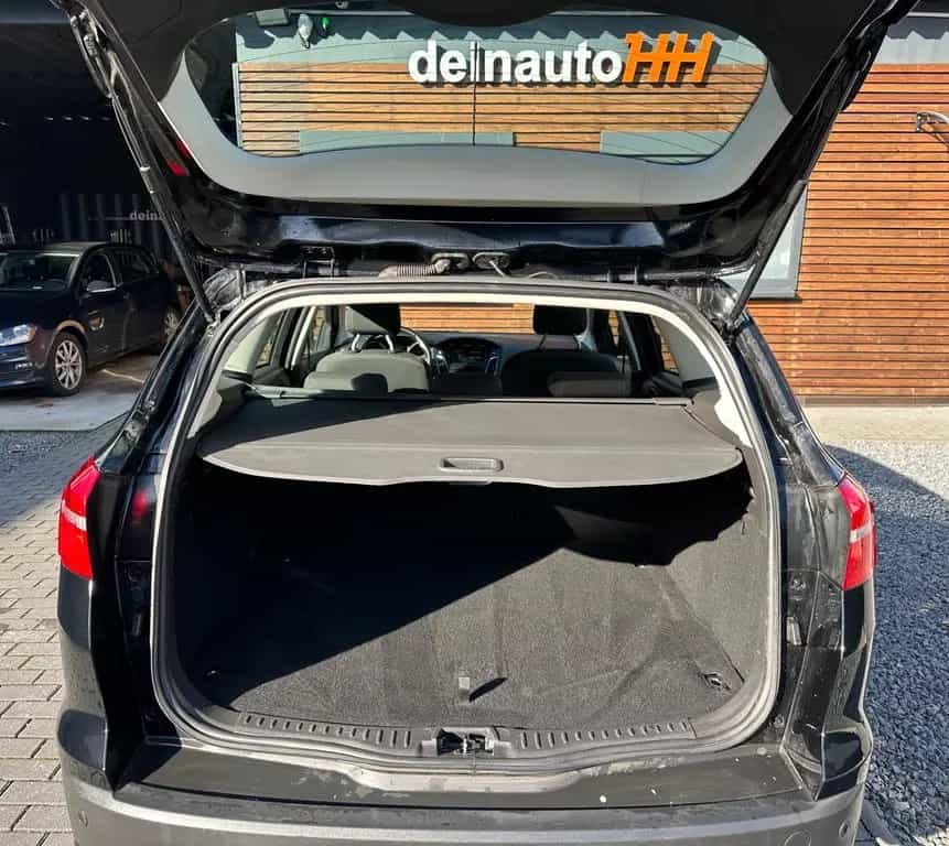 Ford Focus Turnier Titanium 05/2015-photo-9