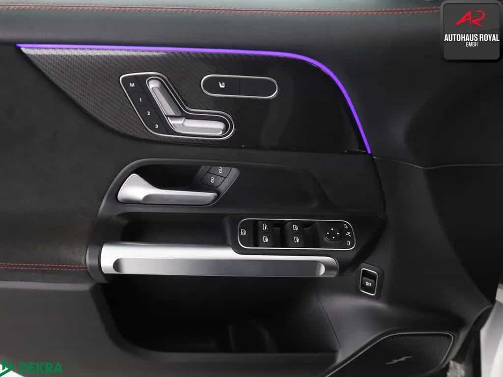 Mercedes-Benz GLB 250 4M AMG NIGHT 360GRAD,KEYLESS,DISTRONIC 02/2020-photo-21