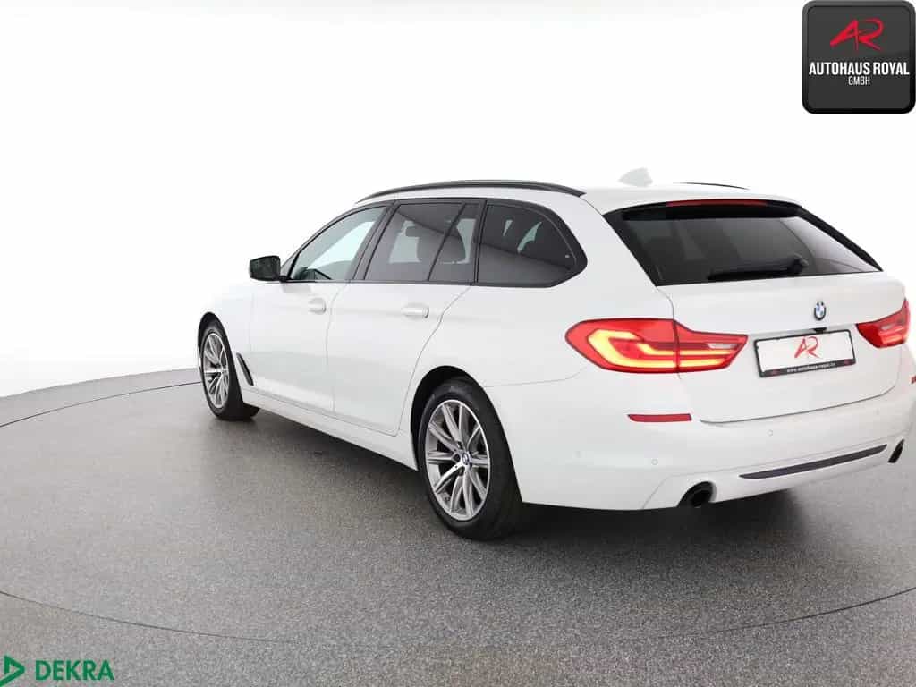 BMW 5 Series 530 i T SPORT LINE SHADOW KEYLESS,H/K,KAMERA,SH 09/2017-photo-2