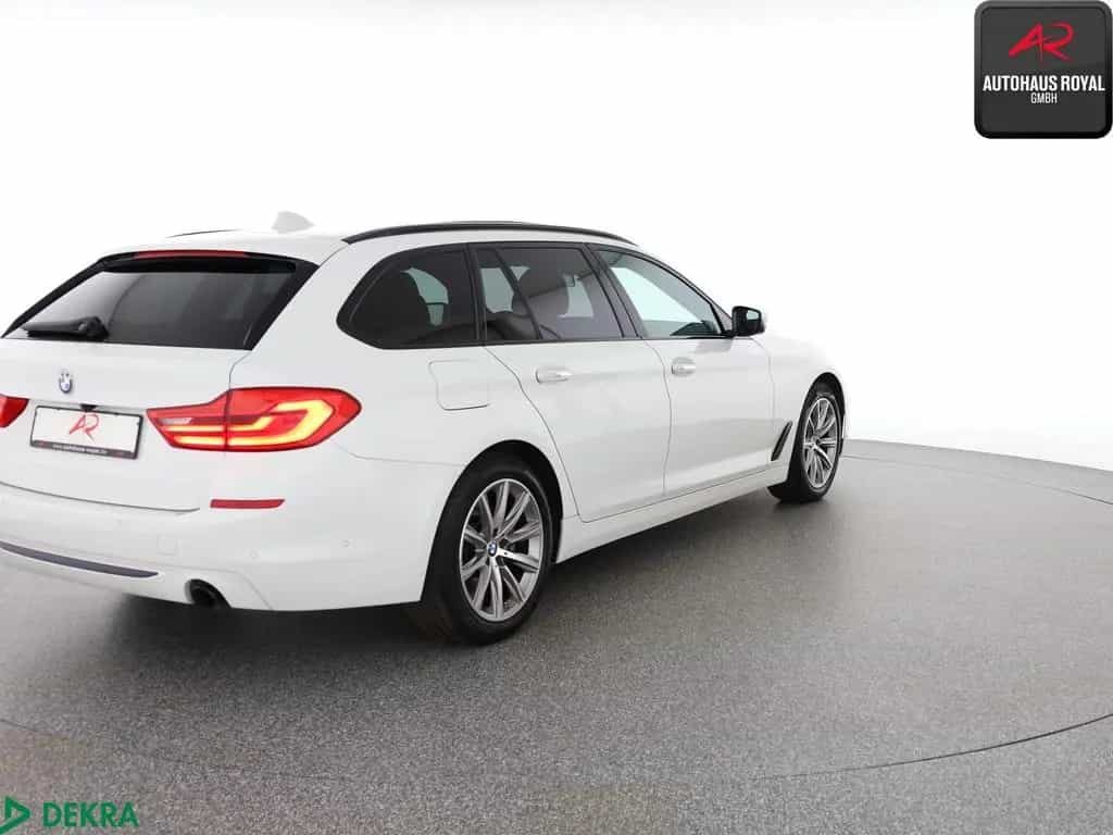 BMW 5 Series 530 i T SPORT LINE SHADOW KEYLESS,H/K,KAMERA,SH 09/2017-photo-4