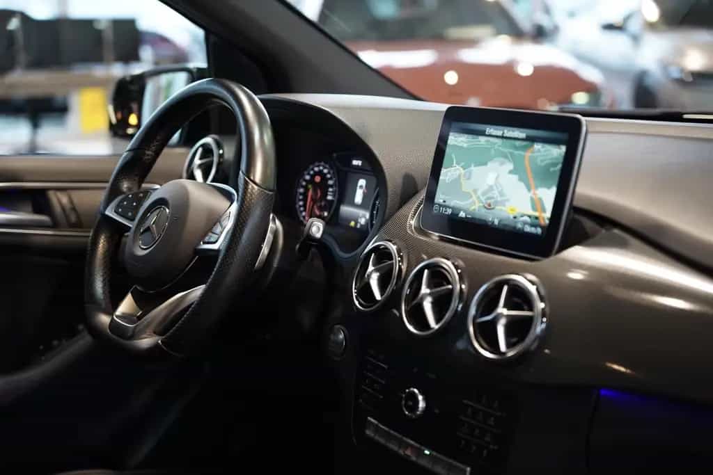 Mercedes-Benz B-Class 220 4M AMG Line 1.Hand *Pano *Kamera *Night 05/2018-photo-19