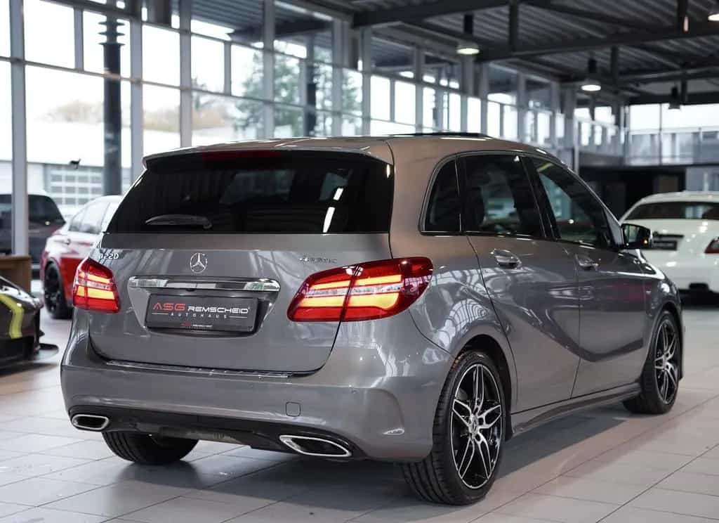Mercedes-Benz B-Class 220 4M AMG Line 1.Hand *Pano *Kamera *Night 05/2018-photo-7