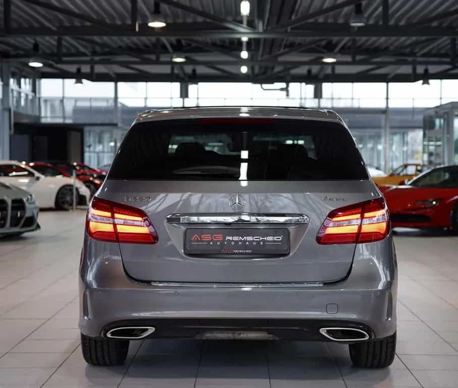 Mercedes-Benz B-Class 220 4M AMG Line 1.Hand *Pano *Kamera *Night 05/2018-photo-8