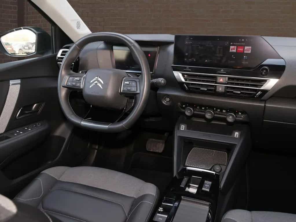 Citroën C4 PT 130 EAT 8 MAX 01/2024-photo-11