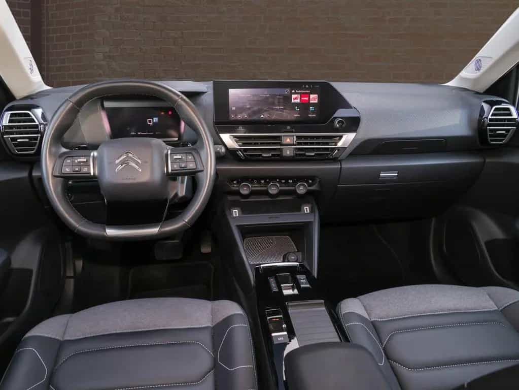 Citroën C4 PT 130 EAT 8 MAX 01/2024-photo-12