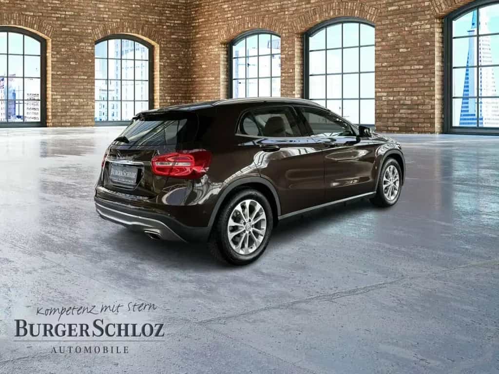 Mercedes-Benz GLA 180 Urban BiXenon KlimaA LM PDC ParkAss SHZ 09/2015-photo-4