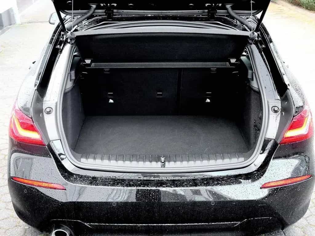 BMW 1 Series 118i Advantage Sitzheizung DAB LED 12/2022-photo-7