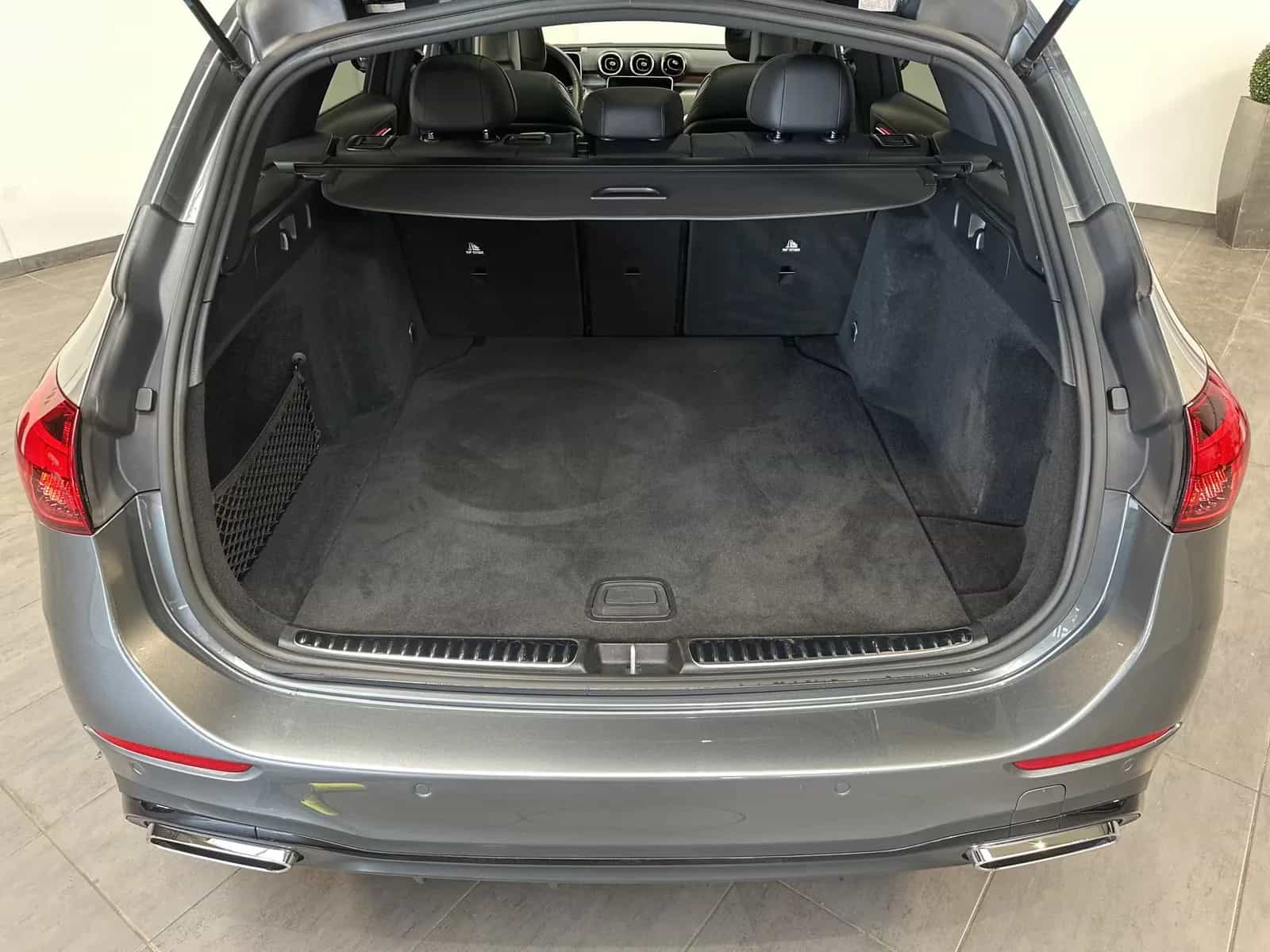 Mercedes-Benz C-Class 220 06/2023-photo-5