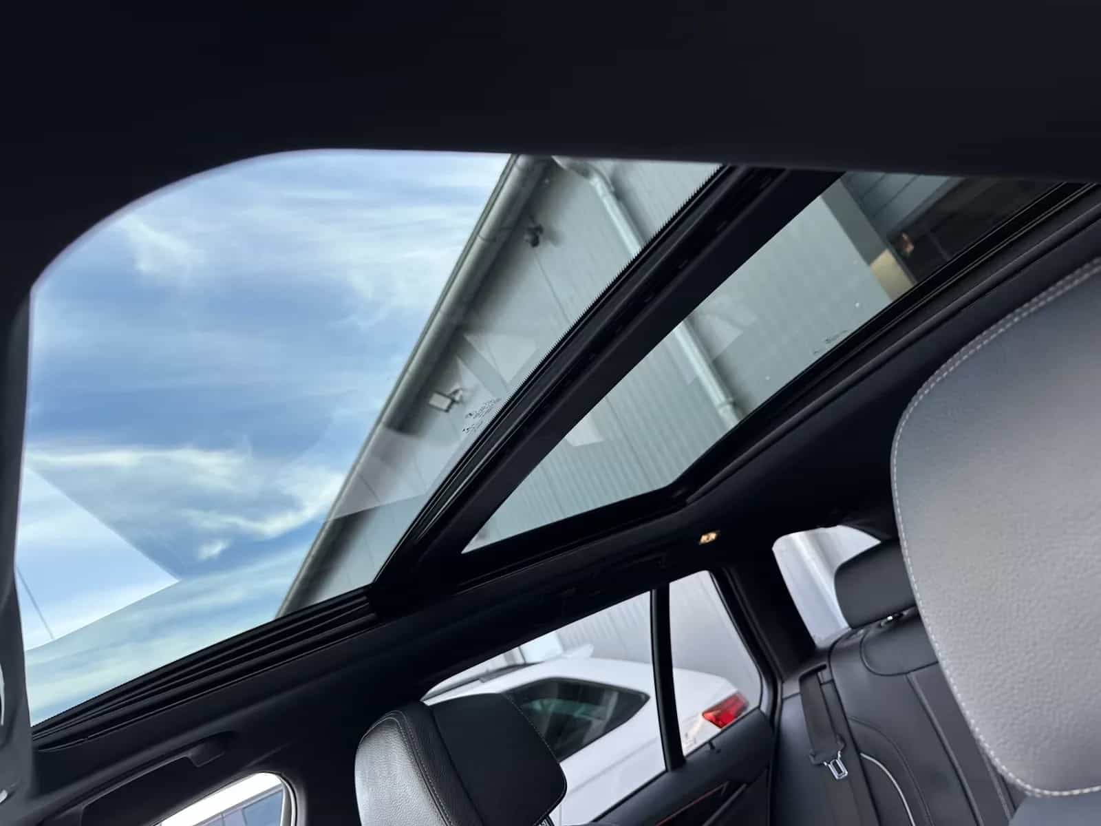 BMW 5 Series 530d Touring xDrive M-Sport NAV+LASER+AHK+PANORA 02/2022-photo-10