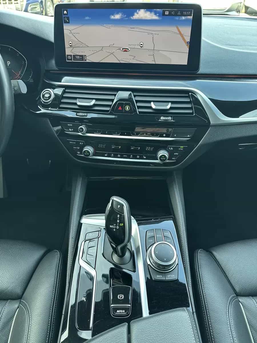 BMW 5 Series 530d Touring xDrive M-Sport NAV+LASER+AHK+PANORA 02/2022-photo-13