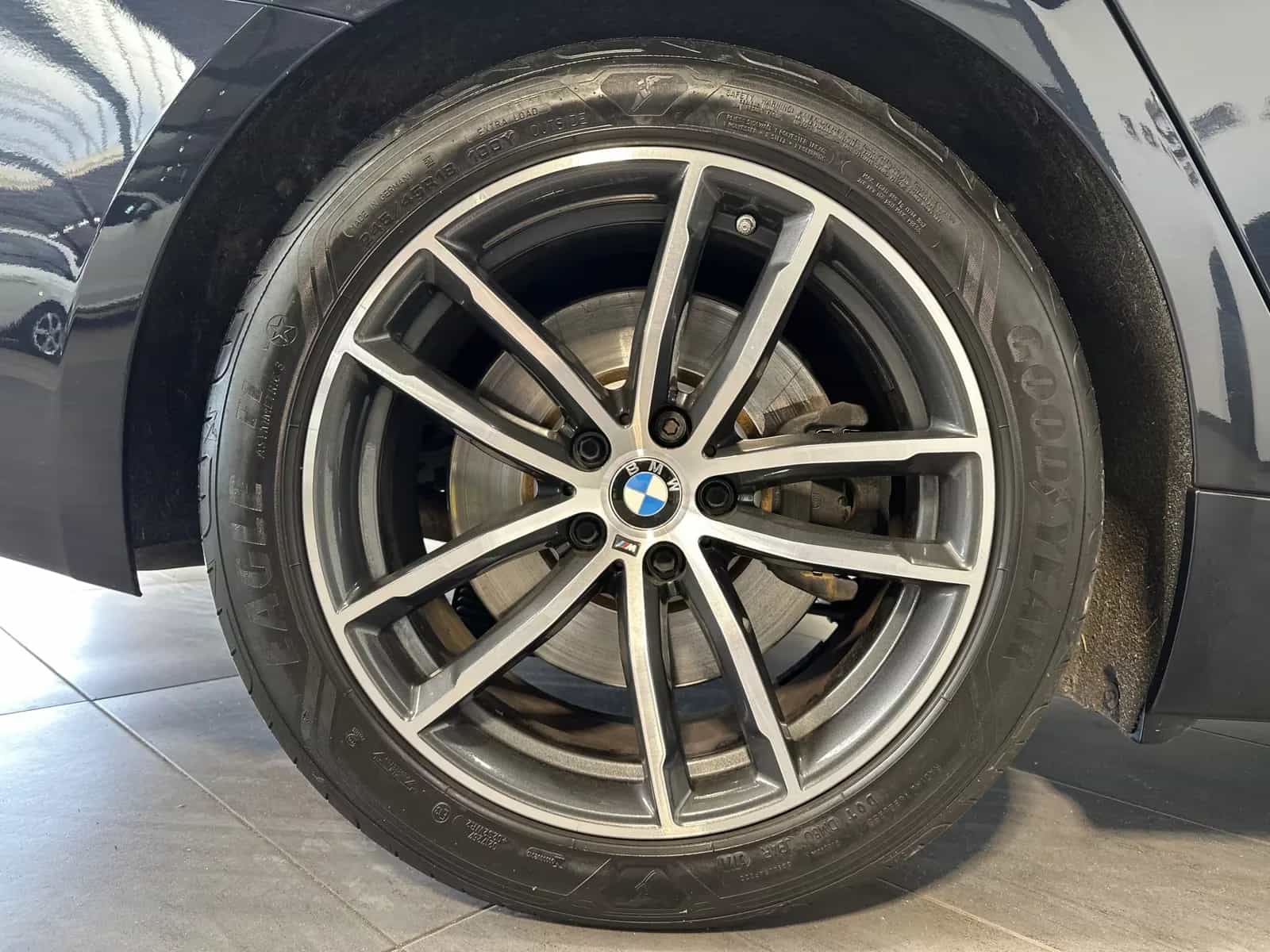BMW 5 Series 530d Touring xDrive M-Sport NAV+LASER+AHK+PANORA 02/2022-photo-2