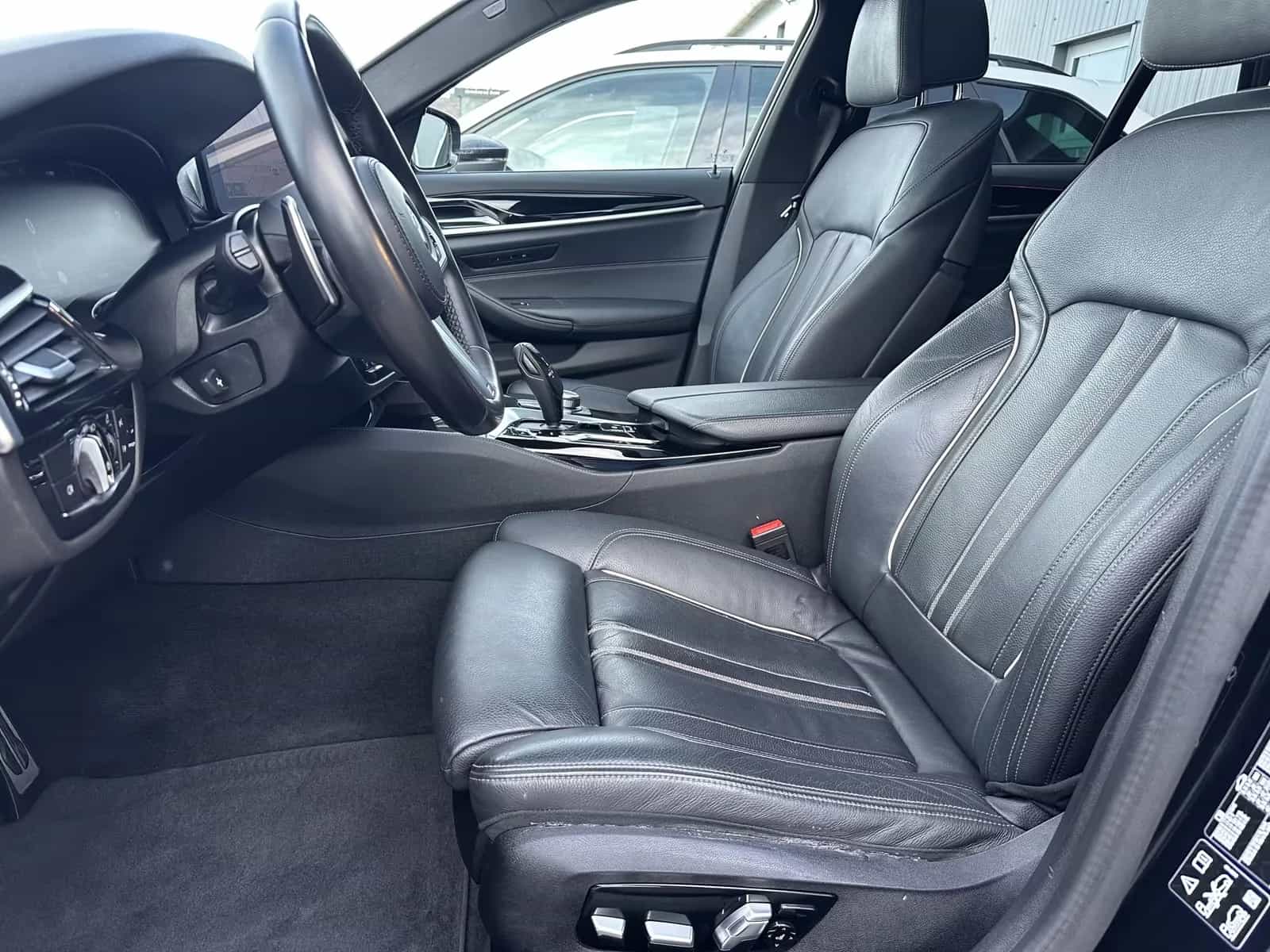 BMW 5 Series 530d Touring xDrive M-Sport NAV+LASER+AHK+PANORA 02/2022-photo-9