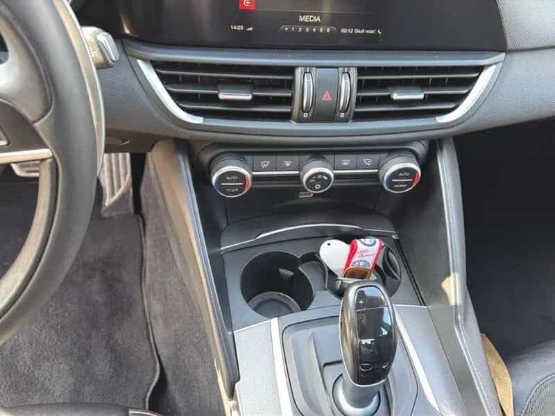 Alfa Romeo Giulia 2.2 Turbo AT8 180CV Super 12/2016-photo-12