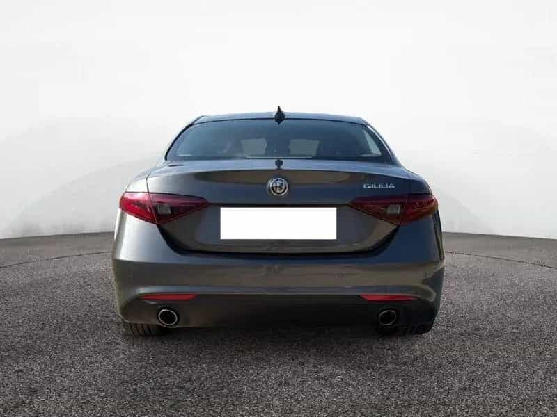 Alfa Romeo Giulia 2.2 Turbo AT8 180CV Super 12/2016-photo-3