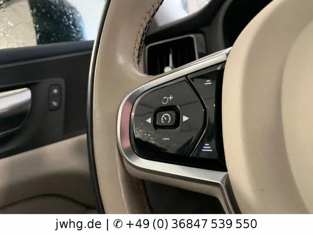 Volvo XC60 Core Leder Navi 18"ACC StandHz Kam 01/2023-photo-10