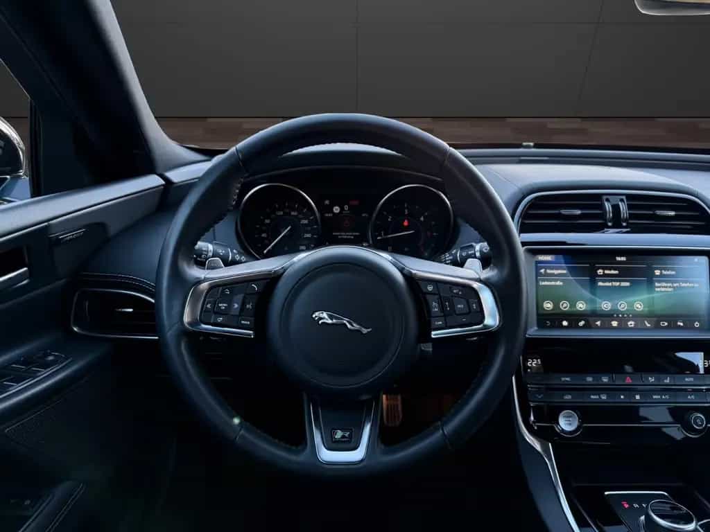 Jaguar XE 25d R-Sport AWD/HU neu/AUT/NAV/LED/KAM 09/2018-photo-11