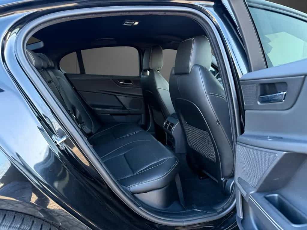Jaguar XE 25d R-Sport AWD/HU neu/AUT/NAV/LED/KAM 09/2018-photo-26