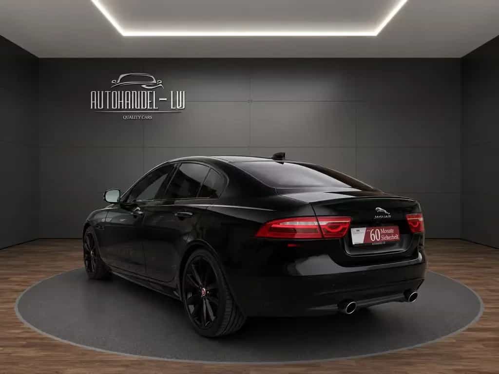 Jaguar XE 25d R-Sport AWD/HU neu/AUT/NAV/LED/KAM 09/2018-photo-3