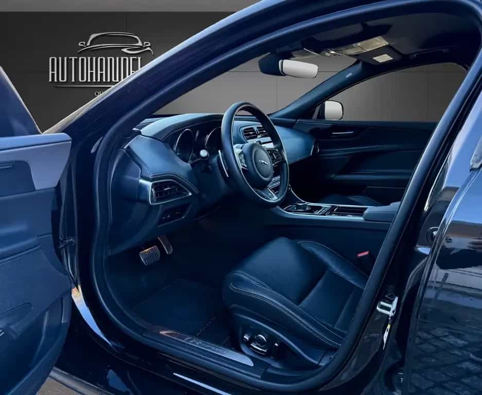 Jaguar XE 25d R-Sport AWD/HU neu/AUT/NAV/LED/KAM 09/2018-photo-6