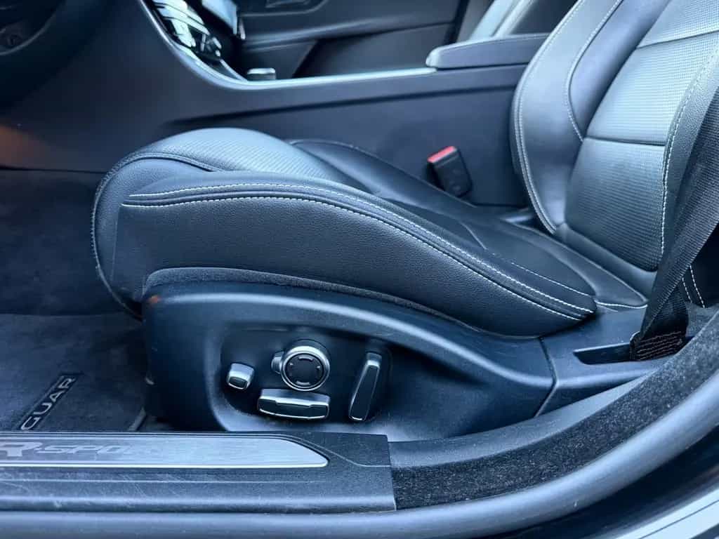 Jaguar XE 25d R-Sport AWD/HU neu/AUT/NAV/LED/KAM 09/2018-photo-9