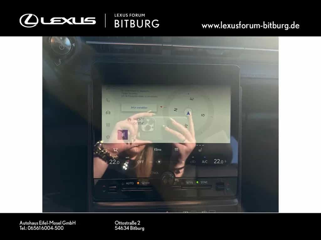 Lexus LBX FWD Elegant Black Edition null-photo-14