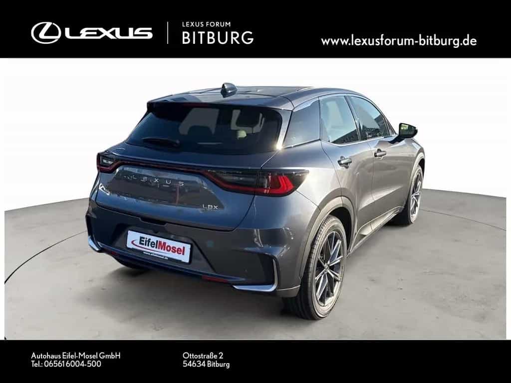 Lexus LBX FWD Elegant Black Edition null-photo-4