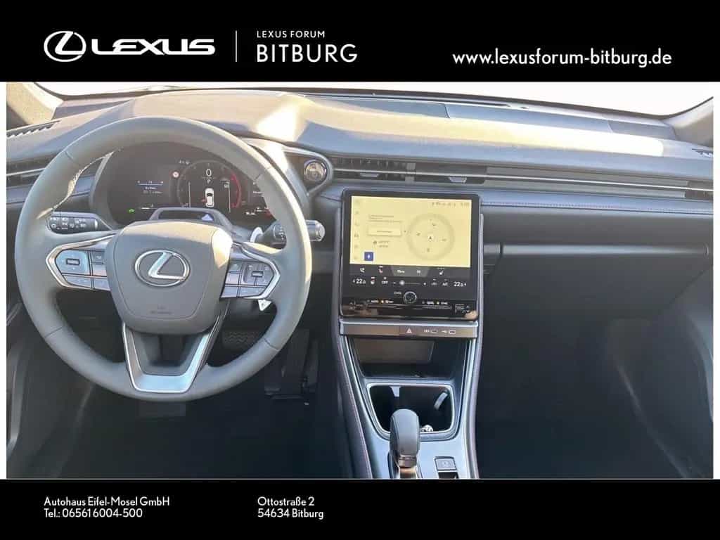 Lexus LBX FWD Elegant Black Edition null-photo-6