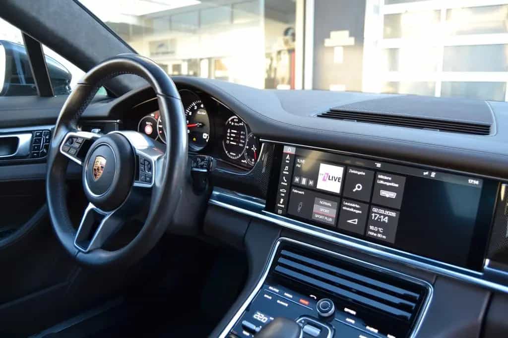 Porsche Panamera Turbo, SitzBelüft,Kamera,Bose,Carbon, 01/2017-photo-16