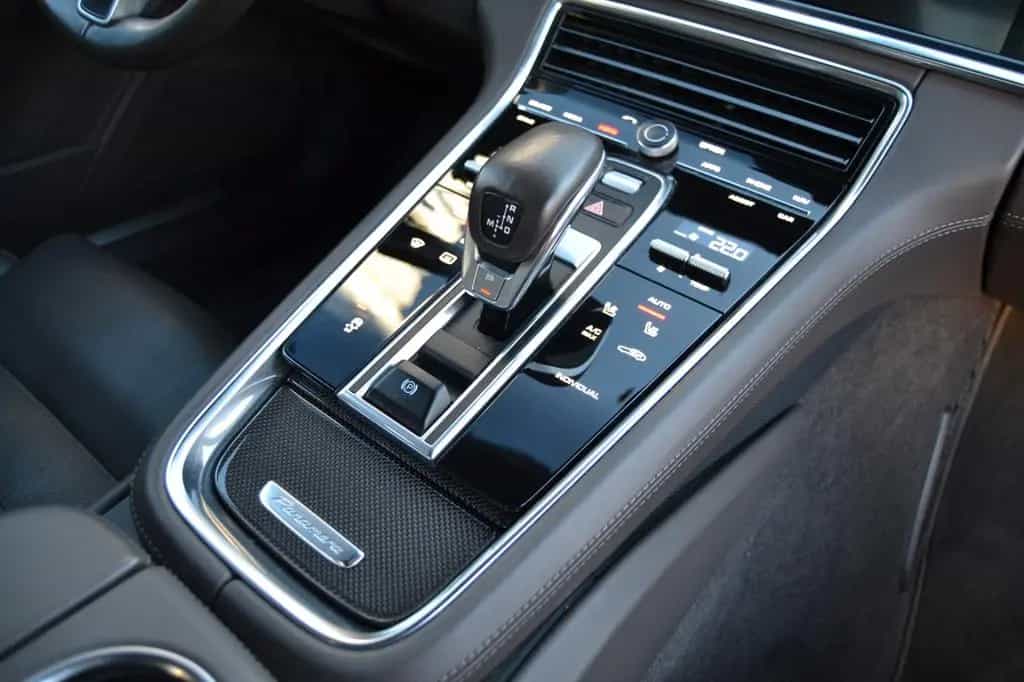 Porsche Panamera Turbo, SitzBelüft,Kamera,Bose,Carbon, 01/2017-photo-21