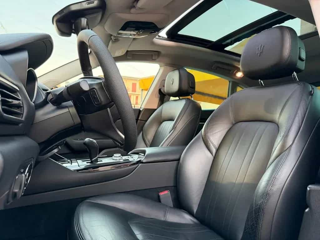 Maserati Levante V6 - Granlusso 03/2017-photo-12