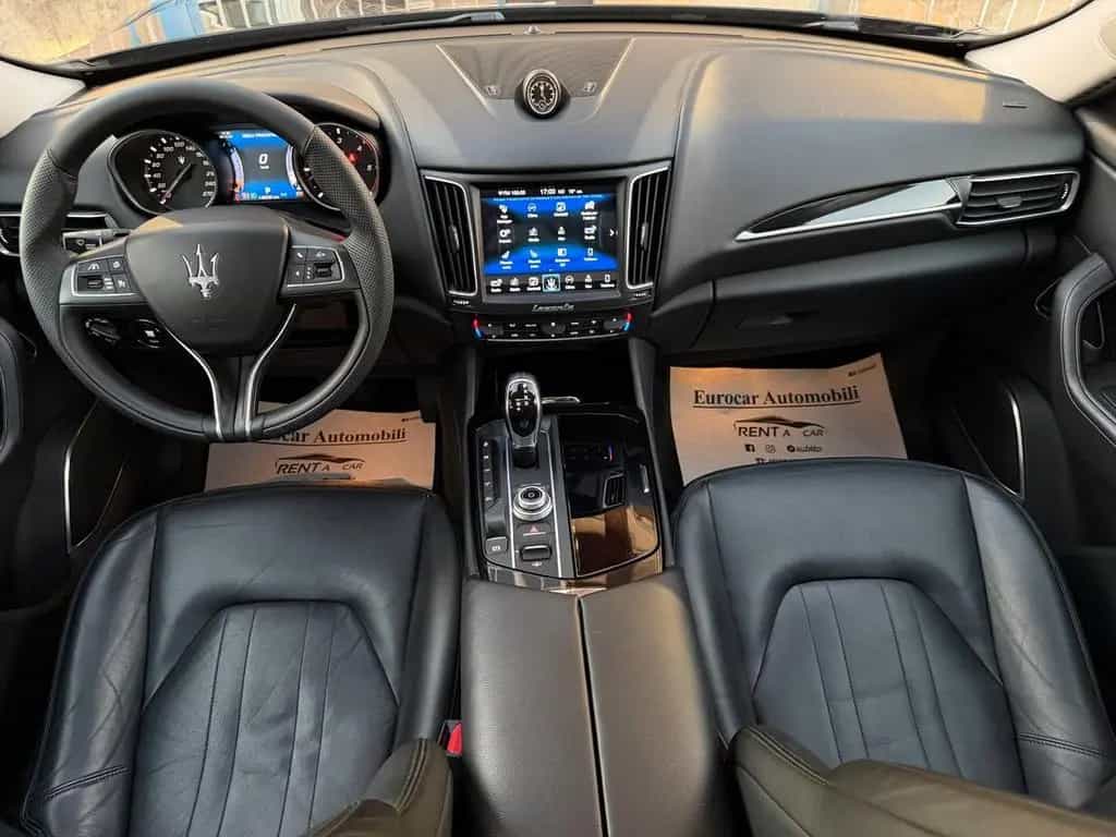 Maserati Levante V6 - Granlusso 03/2017-photo-13