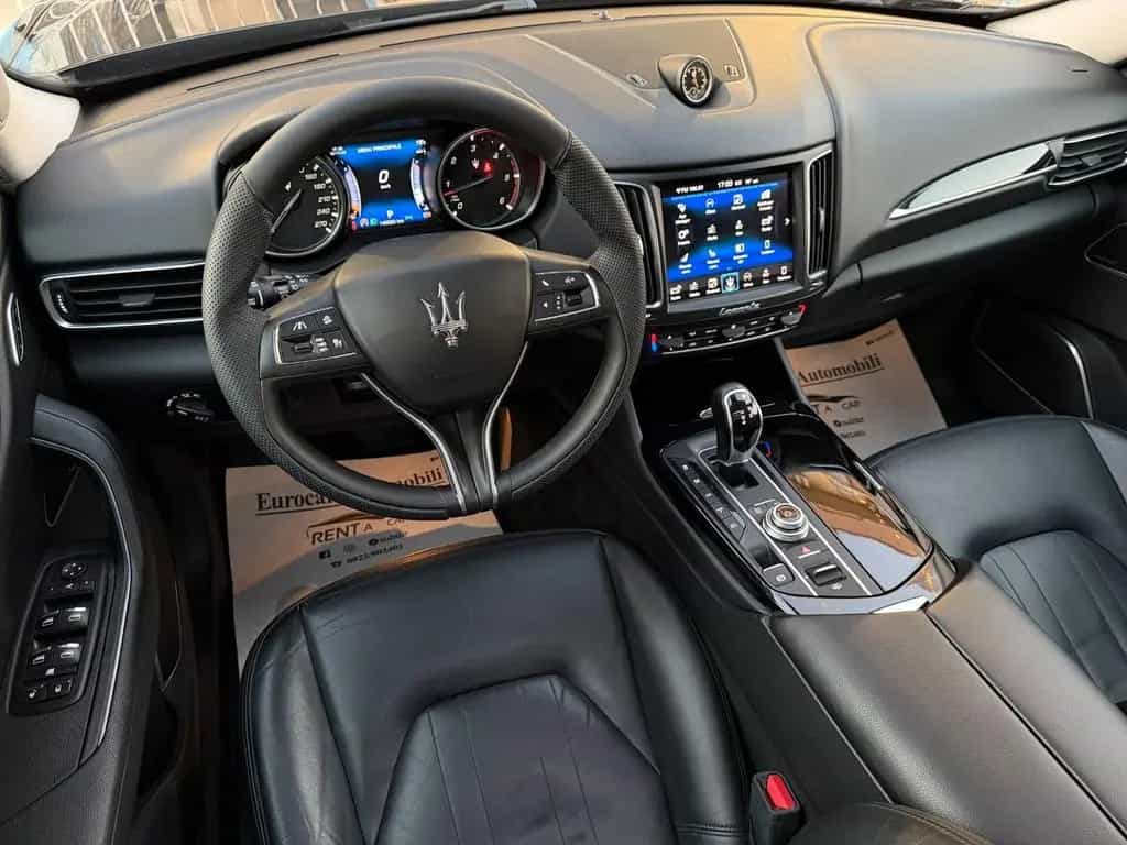 Maserati Levante V6 - Granlusso 03/2017-photo-14