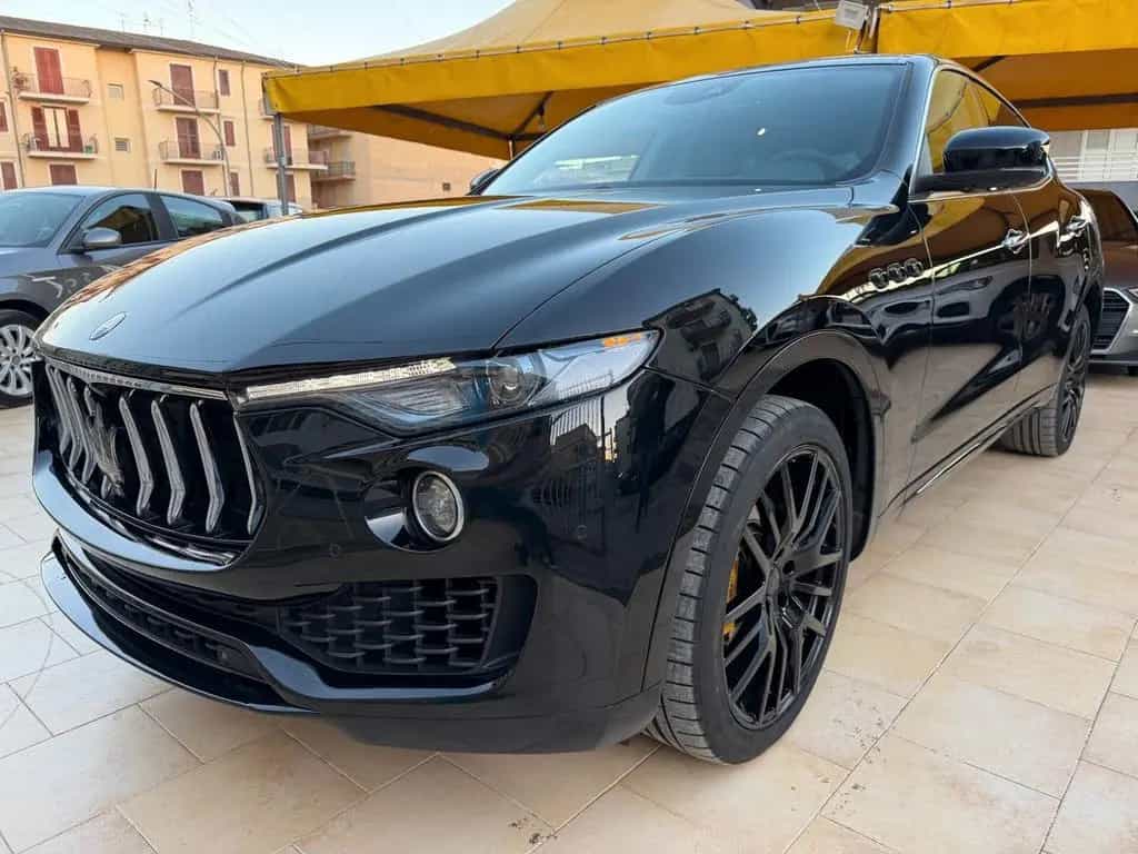 Maserati Levante V6 - Granlusso 03/2017-photo-2