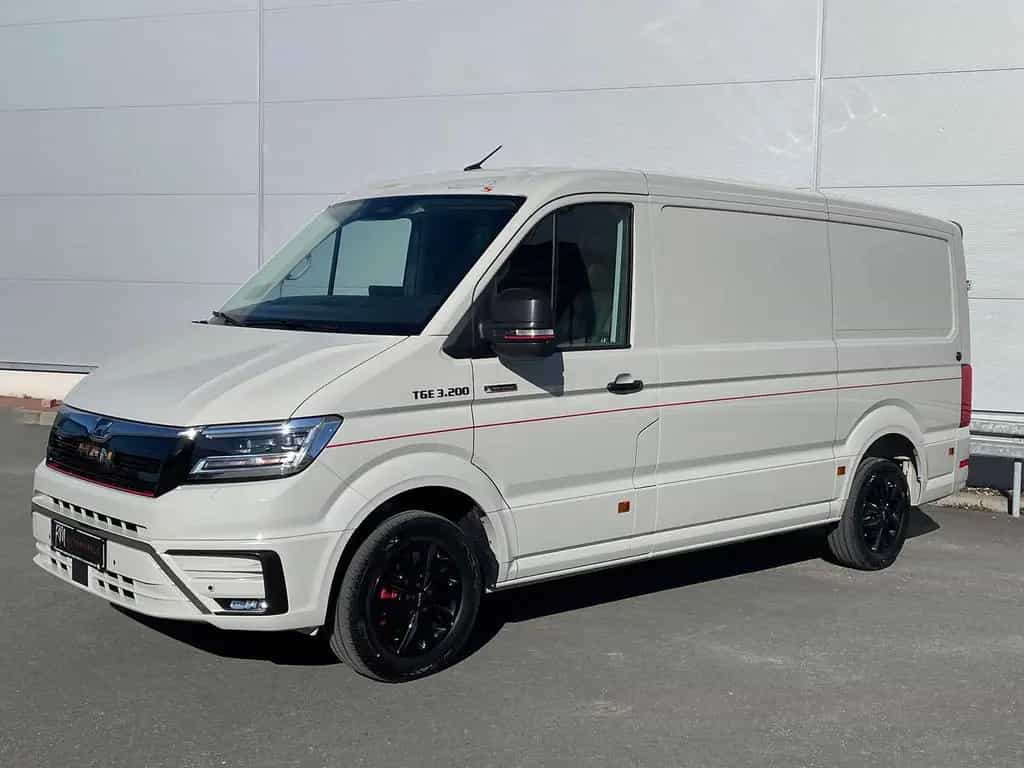 MAN TGE 3.200 L3H2 Kasten 4x4 Individual S ACC STHZ 02/2026-photo-0