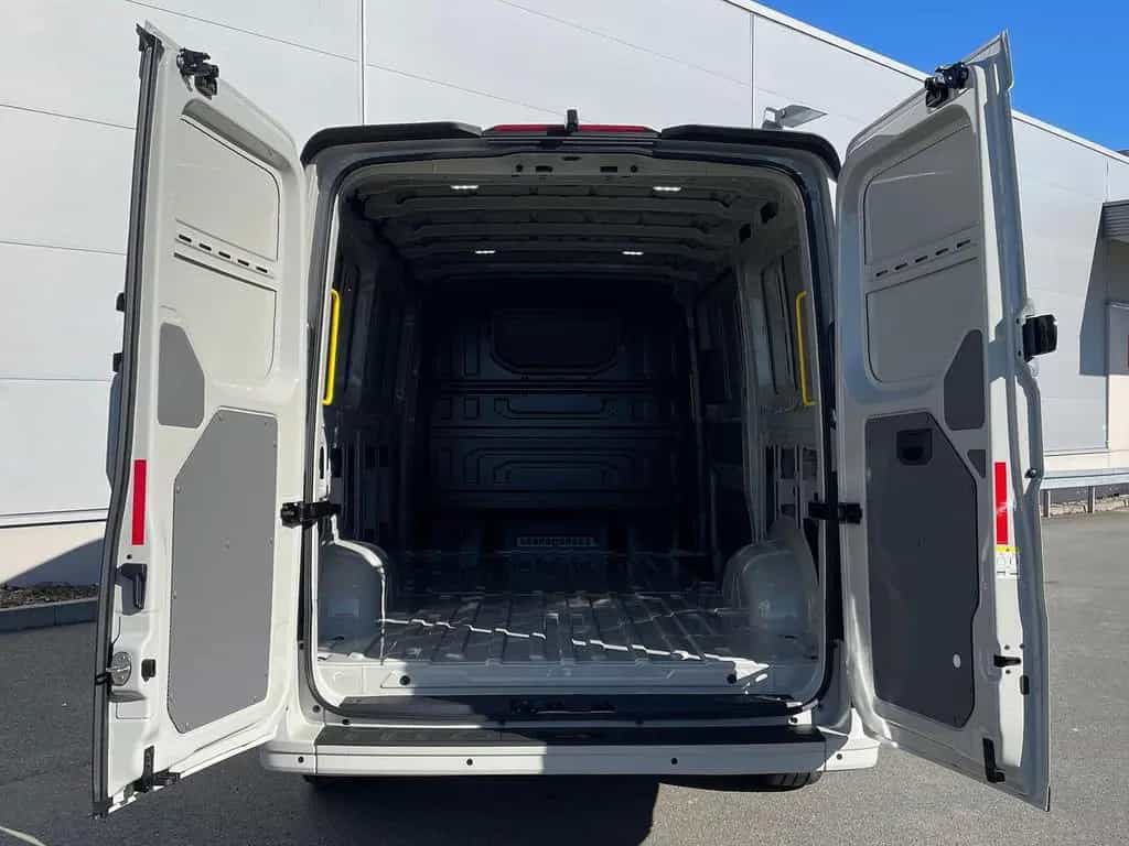 MAN TGE 3.200 L3H2 Kasten 4x4 Individual S ACC STHZ 02/2026-photo-10
