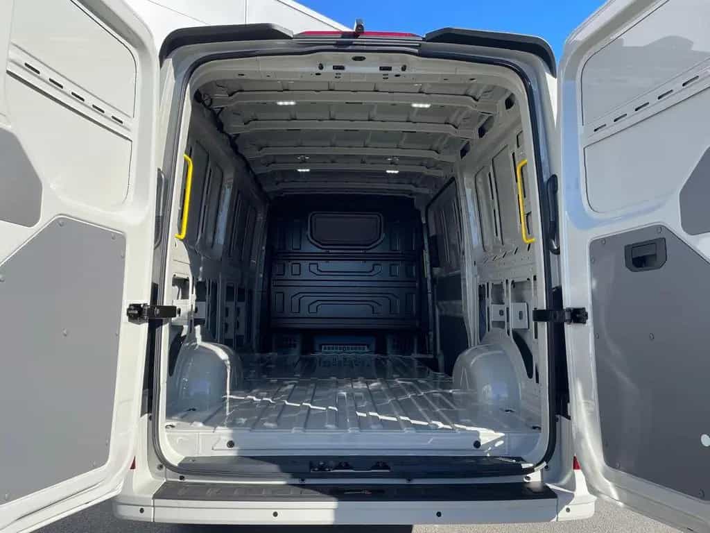 MAN TGE 3.200 L3H2 Kasten 4x4 Individual S ACC STHZ 02/2026-photo-38