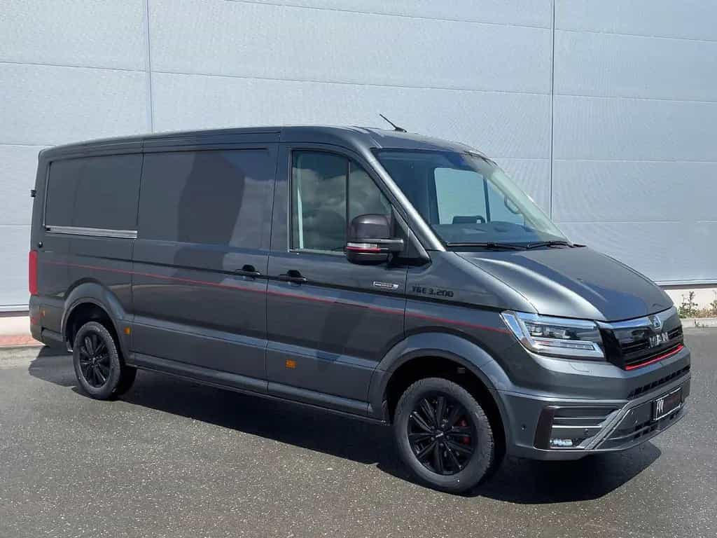 MAN TGE 3.200 L3H2 Kasten 4x4 Individual S ACC STHZ 02/2026-photo-1