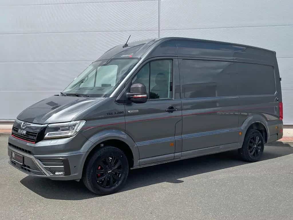 MAN TGE 3.200 L3H3 Kasten 4x4 Individual S ACC STHZ 02/2026-photo-0