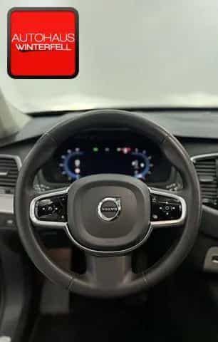 Volvo XC90 B5 D AWD Plus Bright 7SITZ+PANO+LUFT+AHK+ 08/2022-photo-19