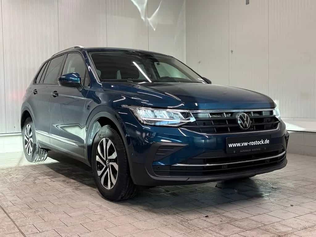 Volkswagen Tiguan Active 1.5 TSI DSG AHK NAVI RFK 03/2023-photo-1
