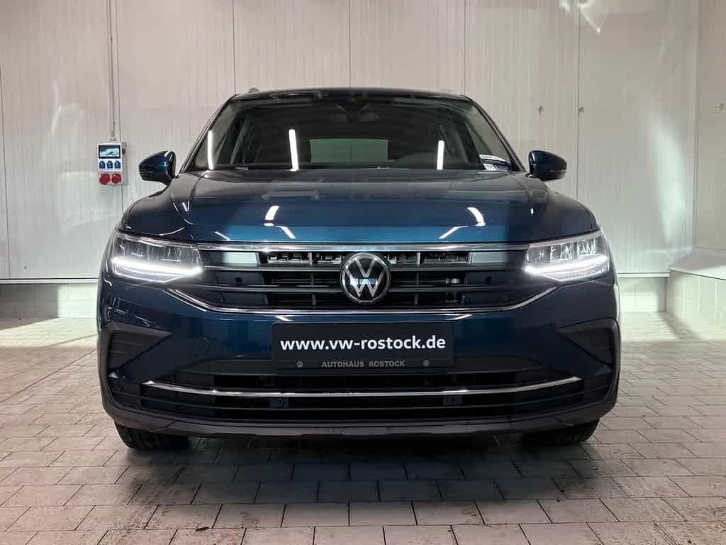 Volkswagen Tiguan Active 1.5 TSI DSG AHK NAVI RFK 03/2023-photo-10