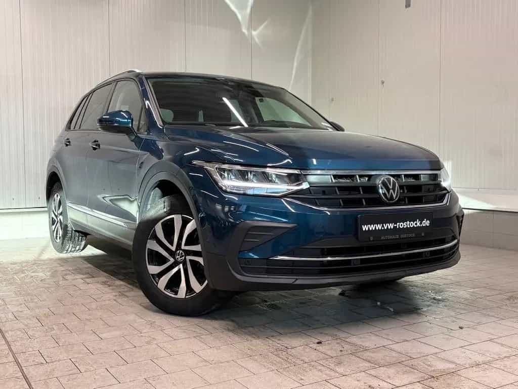 Volkswagen Tiguan Active 1.5 TSI DSG AHK NAVI RFK 03/2023-photo-9