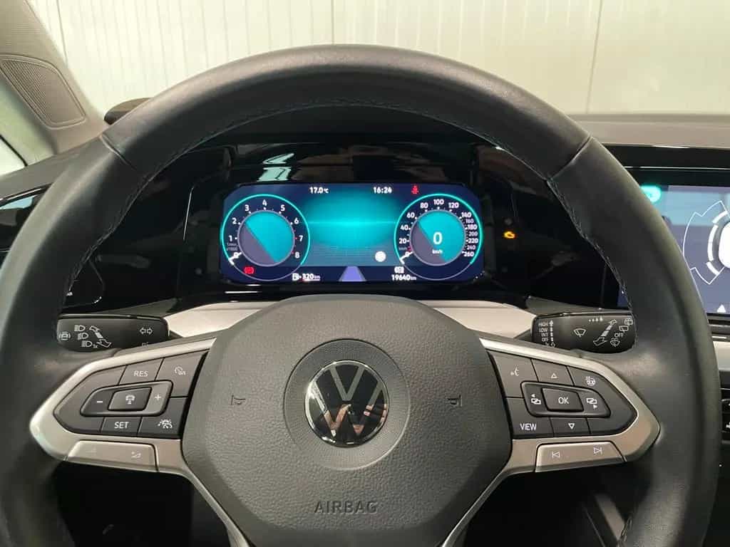 Volkswagen Golf VIII Life 1.5 TSI LED NAVI ACC SHZ 11/2022-photo-11