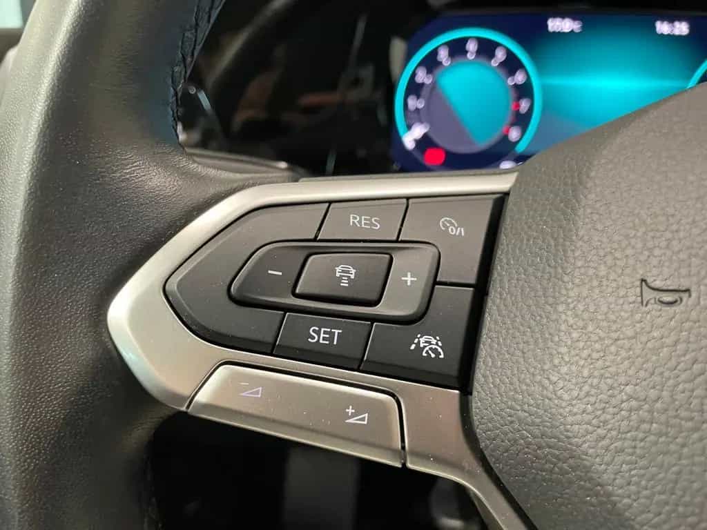 Volkswagen Golf VIII Life 1.5 TSI LED NAVI ACC SHZ 11/2022-photo-13