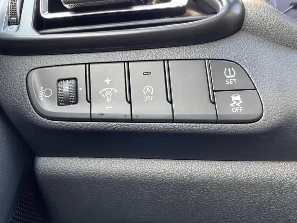Hyundai i30 FL 1.6 T-GDI N-Line KlimaA*LED*Navi*Pano*SD null-photo-18