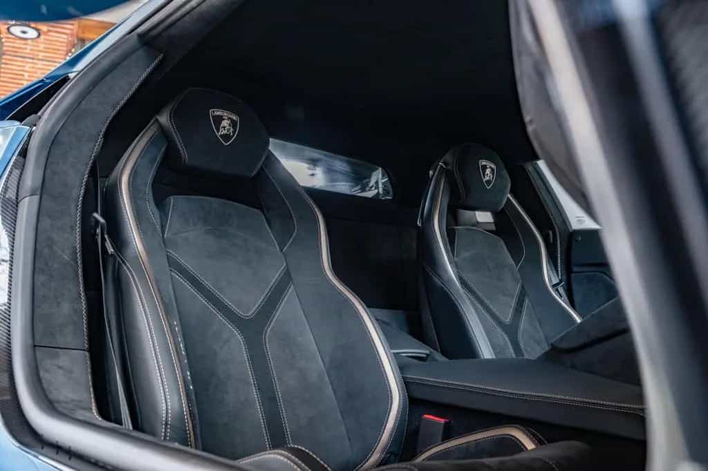 Lamborghini Aventador Ultimae 06/2022-photo-1