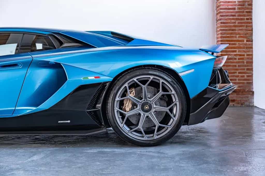 Lamborghini Aventador Ultimae 06/2022-photo-26