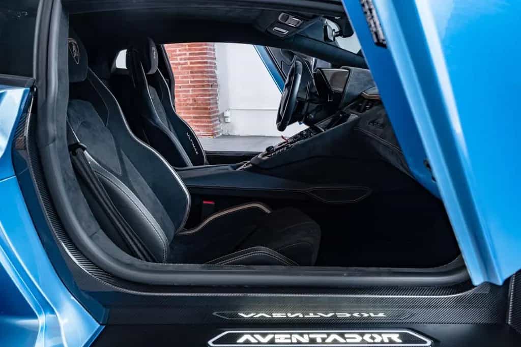 Lamborghini Aventador Ultimae 06/2022-photo-2