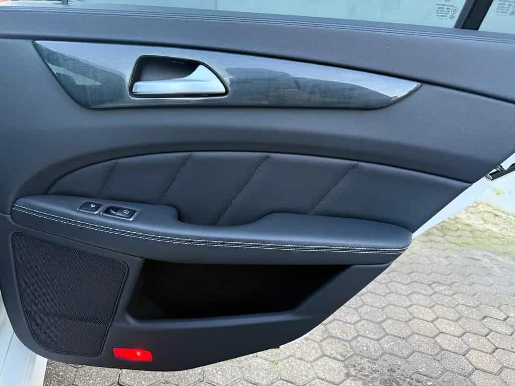 Mercedes-Benz CLS-Class 400*AMG*Multibeam*Leder*360 CAM* 12/2015-photo-15