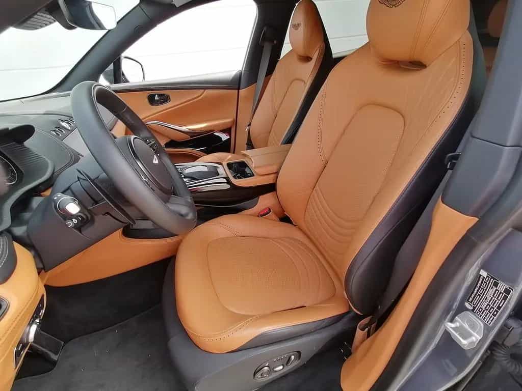 Aston Martin DBX Concours Blau Vollausstattung-6 800 KM- 06/2022-photo-14